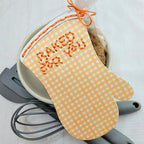 In Stitches: Oven Mitt Die