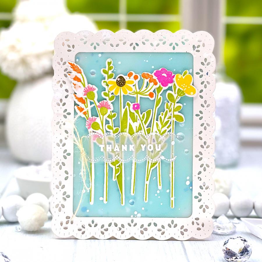 Border Bling: Scalloped Frame Die