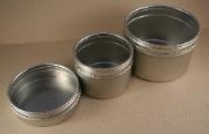 8 oz. Round Clear Top Tin