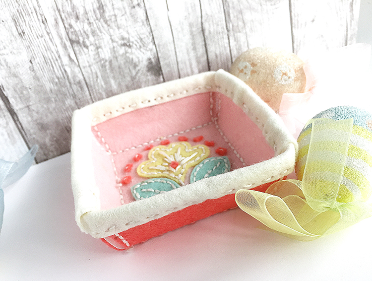 Papertrey Ink - Stitched Tray: Square Trim Die