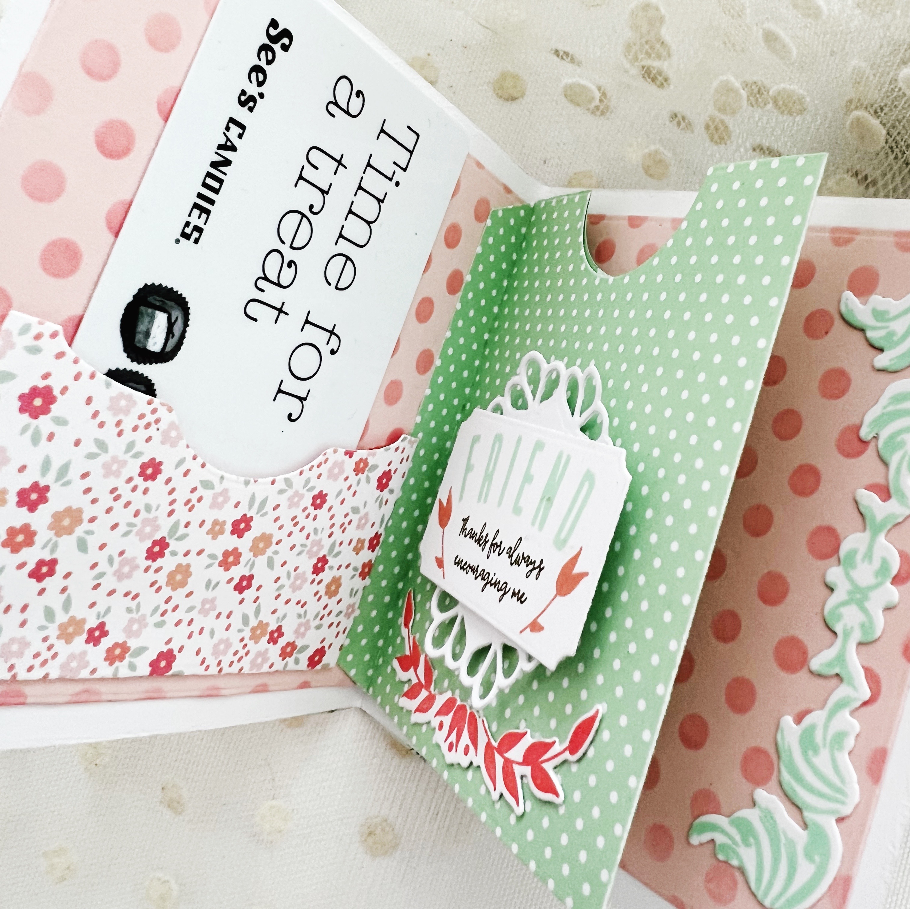 Go-To Gift Card Holder: Book Pockets Die