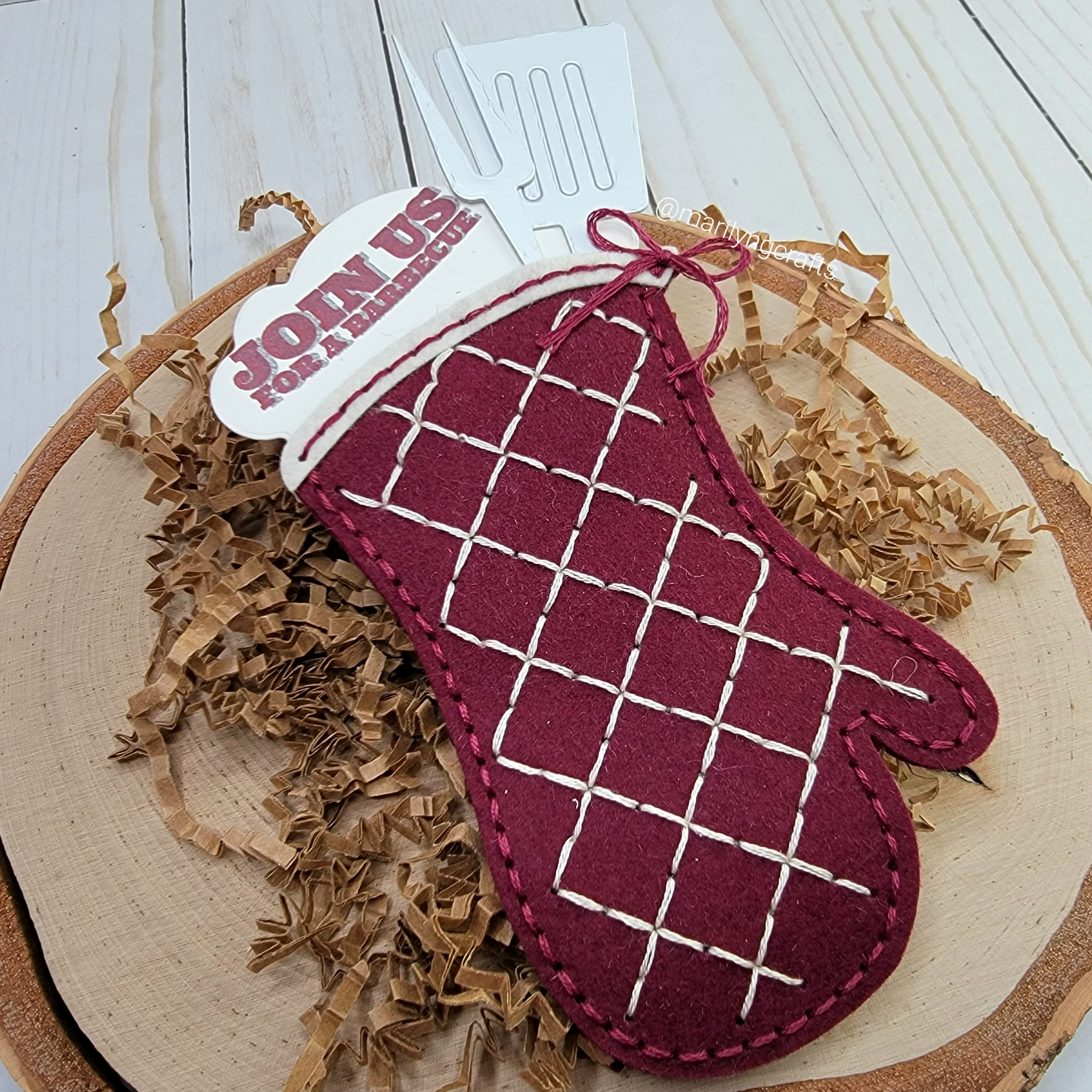 In Stitches: Oven Mitt Kit